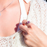 Diana Diamantring med rubin i hvitt gull, 0.08CT TWSI
