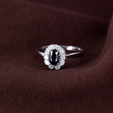 Diana Diamantring med safir i hvitt gull, 0.25CT TWSI