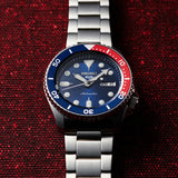 SEIKO 5 Sports - tofarget pepsi bezel - stål - dag/dato - vanntett 100M SRPD53K1