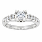 Carola Diamantring i Hvitt Gull (585) med Tot. 0.90ct TW/SI Diamanter – sett forfra – Diamanthuset