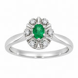 Diana Diamantring med smaragd i hvitt gull, 0.03CT TWSI – sett forfra – Diamanthuset