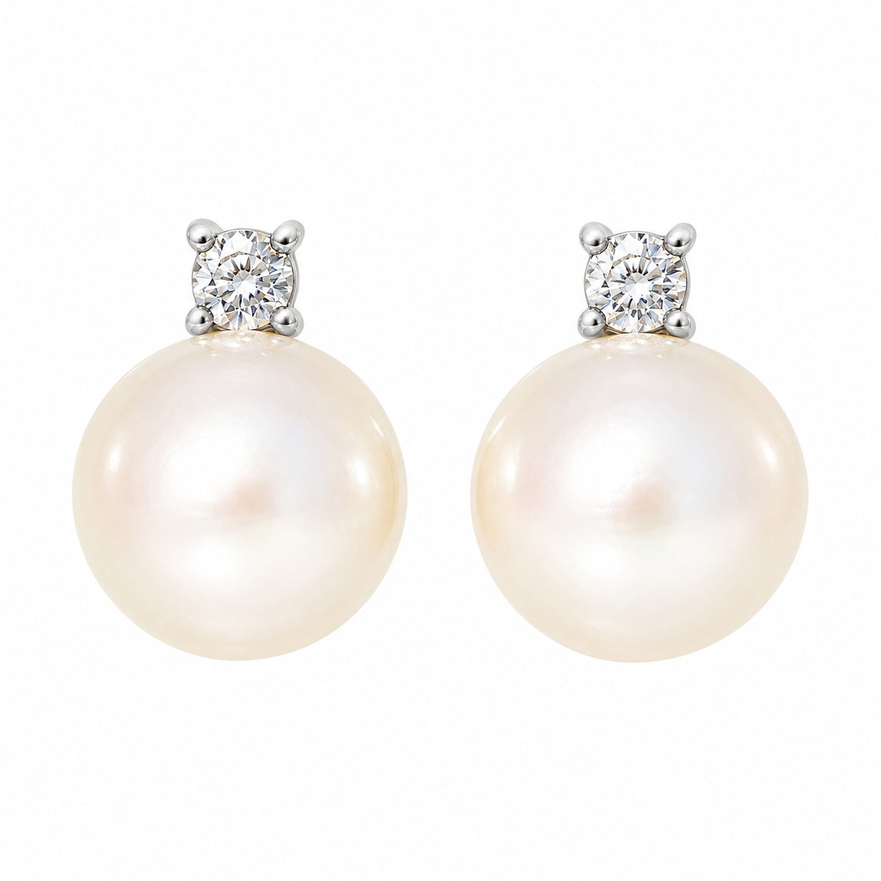Perle øredobber med diamant i hvitt gull, 0,20 ct TW/SI – Diamanthuset