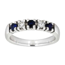 Alliansering med safir og diamanter i hvitt gull, 0,10ct - Diamanthuset