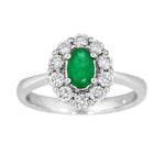 Diana Diamantring med smaragd i hvitt gull, 0.50CT TWSI - Diamanthuset